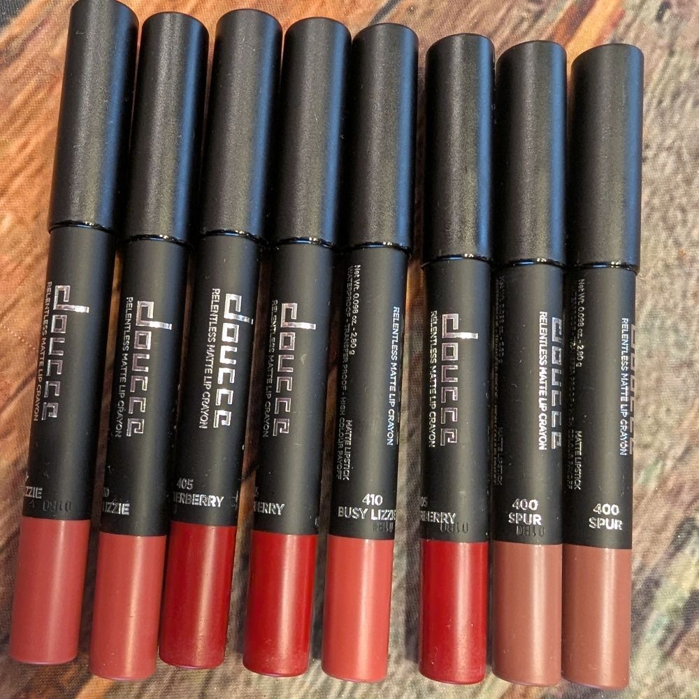 Doucce Relentless Matte Lip Crayon New